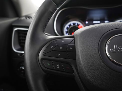 Used 2019 Jeep Cherokee Trailhawk w/ Cold Weather Group AWD/4WD image 25