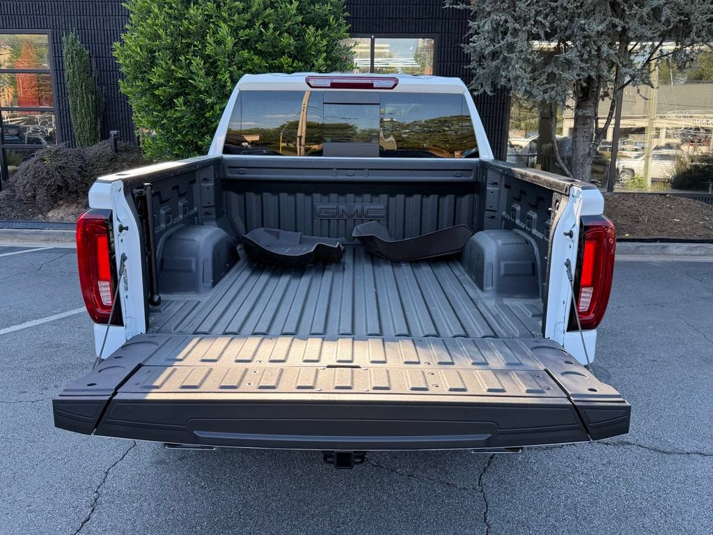 Used 2024 GMC Sierra 1500 SLT w/ SLT Premium Plus Package AWD/4WD image 17