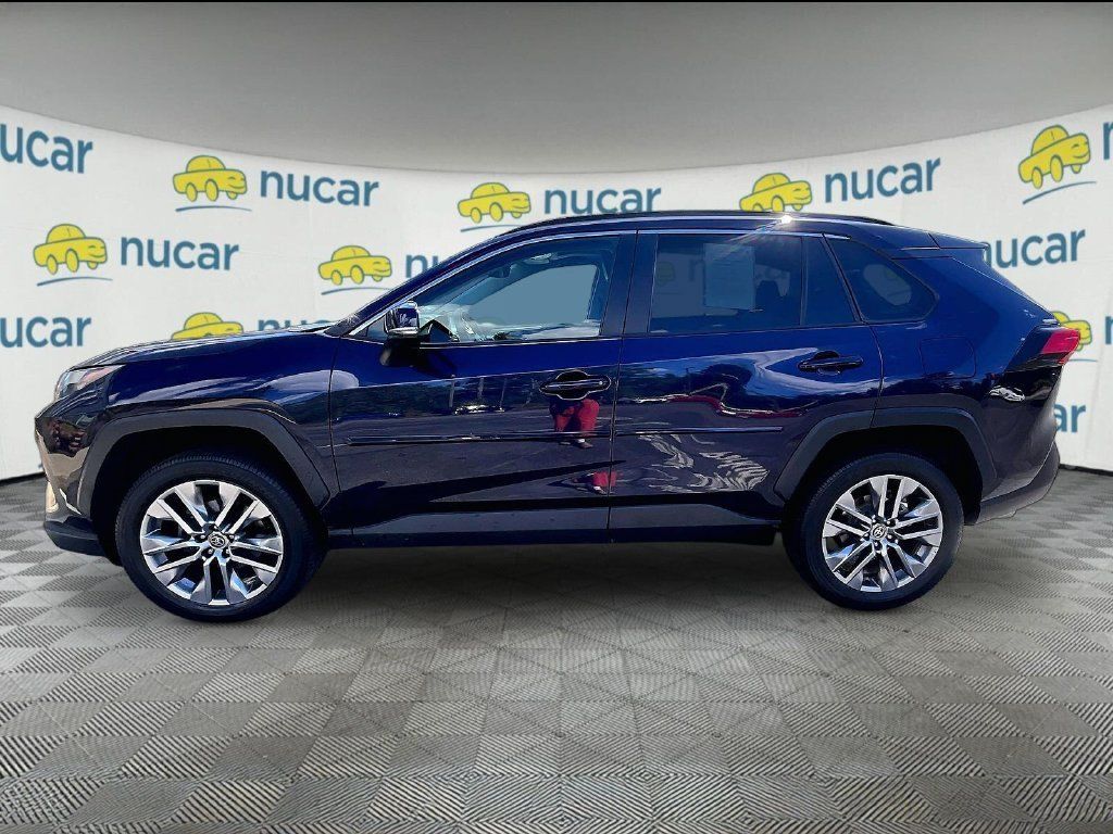 Used 2022 Toyota RAV4 XLE Premium AWD/4WD image 3
