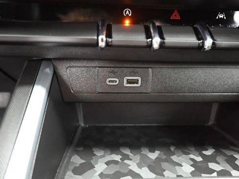 Used 2024 Chevrolet Colorado Trail Boss w/ LPO, Dark Essentials Package AWD/4WD image 21