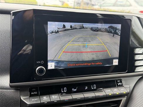 Certified 2025 Toyota Camry SE image 11