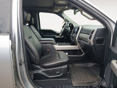 Used 2020 Ford F350 Lariat image 14