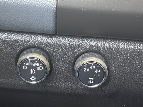 Used 2015 Chevrolet Colorado Z71 image 27