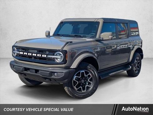New 2025 Ford Bronco Outer Banks image 1