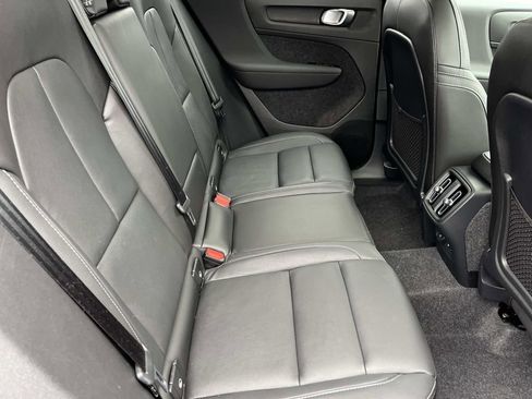 Used 2025 Volvo XC40 B5 Plus w/ Protection Package Premier image 21