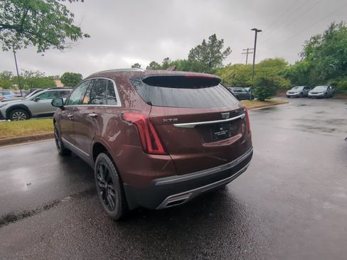 Used 2022 Cadillac XT5 Premium Luxury w/ Technology Package FWD image 5