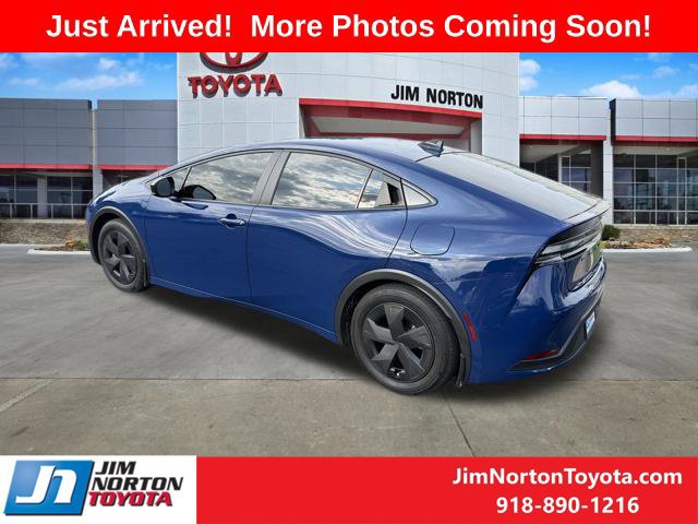 Used 2026 Toyota Prius Plug-In Hybrid FWD image 5
