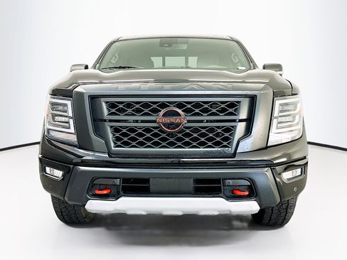 Used 2024 Nissan Titan PRO-4X w/ Pro-4x Convenience Package image 2