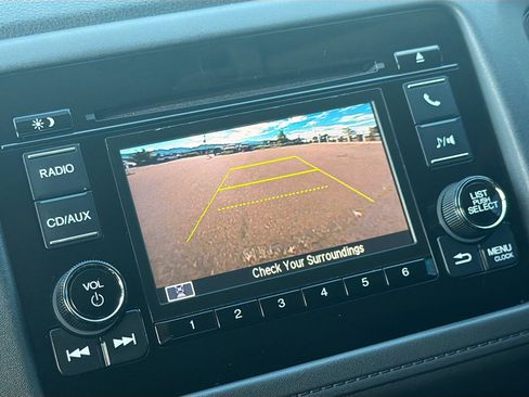 Used 2018 Honda HR-V LX image 21