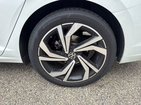 Used 2025 Volkswagen Jetta SEL image 20