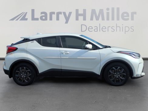 Used 2020 Toyota C-HR LE image 6