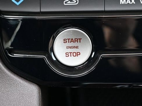 Used 2017 Jaguar F-PACE Prestige image 33