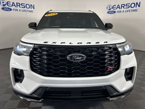 Used 2025 Ford Explorer ST w/ Sun And Sound Package AWD/4WD image 3