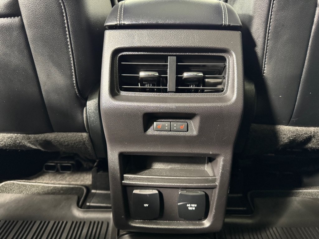 Used 2018 Ford Edge Titanium w/ Equipment Group 302A FWD image 22