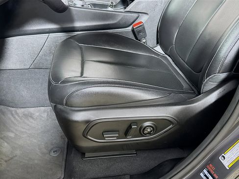 Used 2024 Jeep Grand Cherokee L Limited w/ Luxury Tech Group II image 22