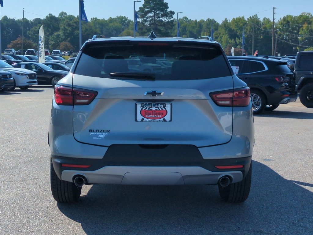 New 2026 Chevrolet Blazer LT w/ Convenience Package FWD image 4