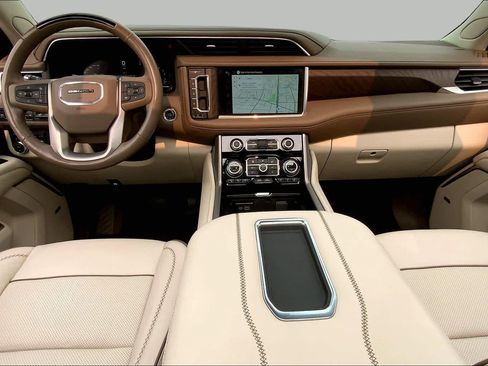 Used 2023 GMC Yukon Denali w/ Denali Reserve Package AWD/4WD image 13
