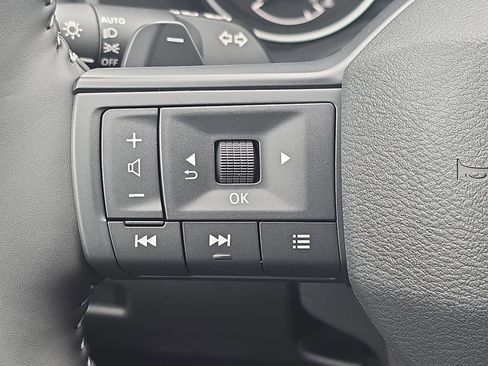 New 2026 Nissan Rogue SV FWD image 17