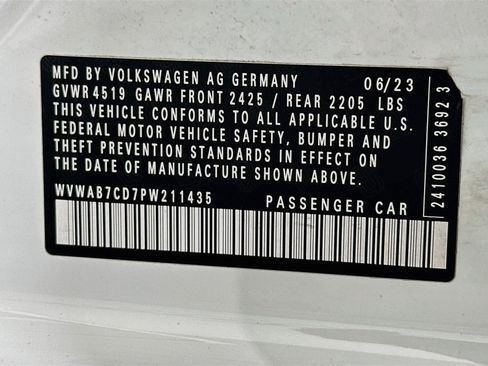 Used 2023 Volkswagen Golf 20th Anniversary Edition AWD/4WD image 37