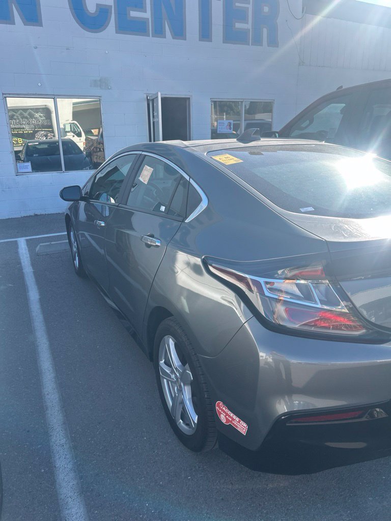 Used 2017 Chevrolet Volt LT FWD image 7