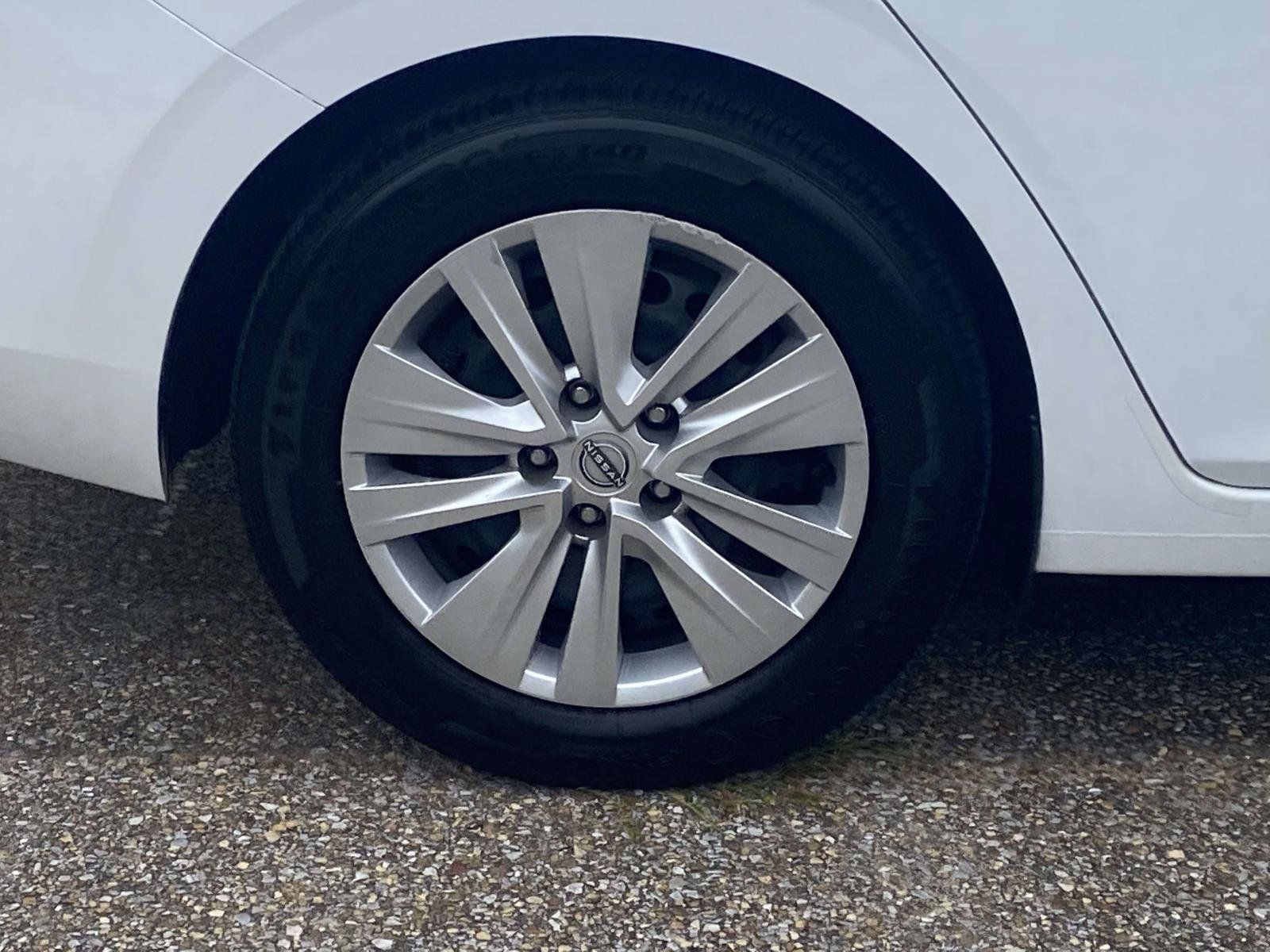 Used 2025 Nissan Sentra S FWD image 3