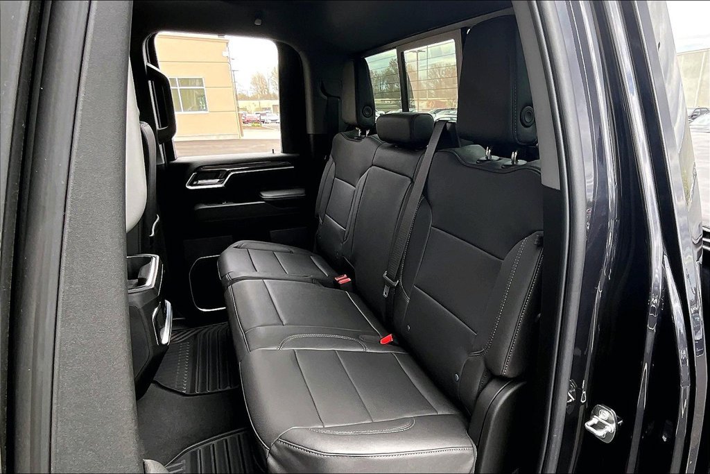 Used 2024 Chevrolet Silverado 2500 LTZ w/ LTZ Convenience Package AWD/4WD image 23