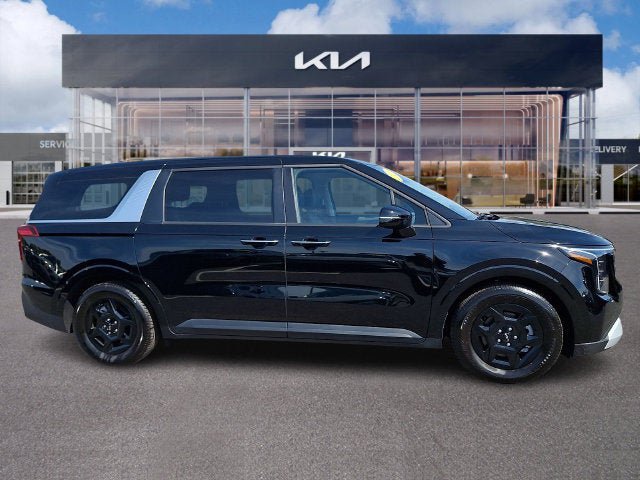 Used 2026 Kia Carnival FWD image 7