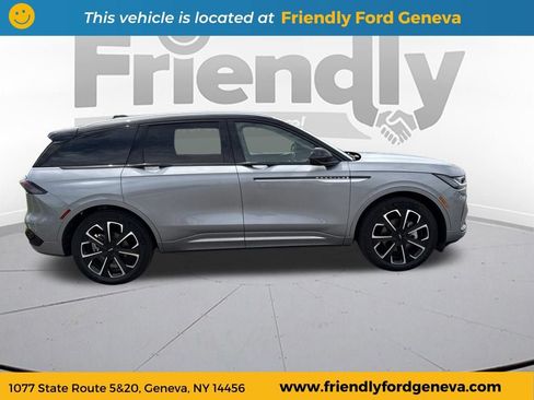 Used 2024 Lincoln Nautilus Reserve w/ Equipment Group 202A AWD/4WD image 7