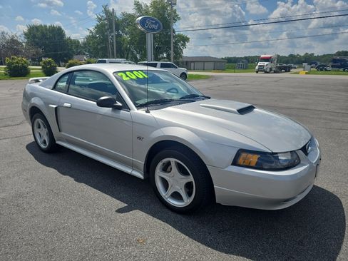 Used 2001 Ford Mustang GT RWD image 4