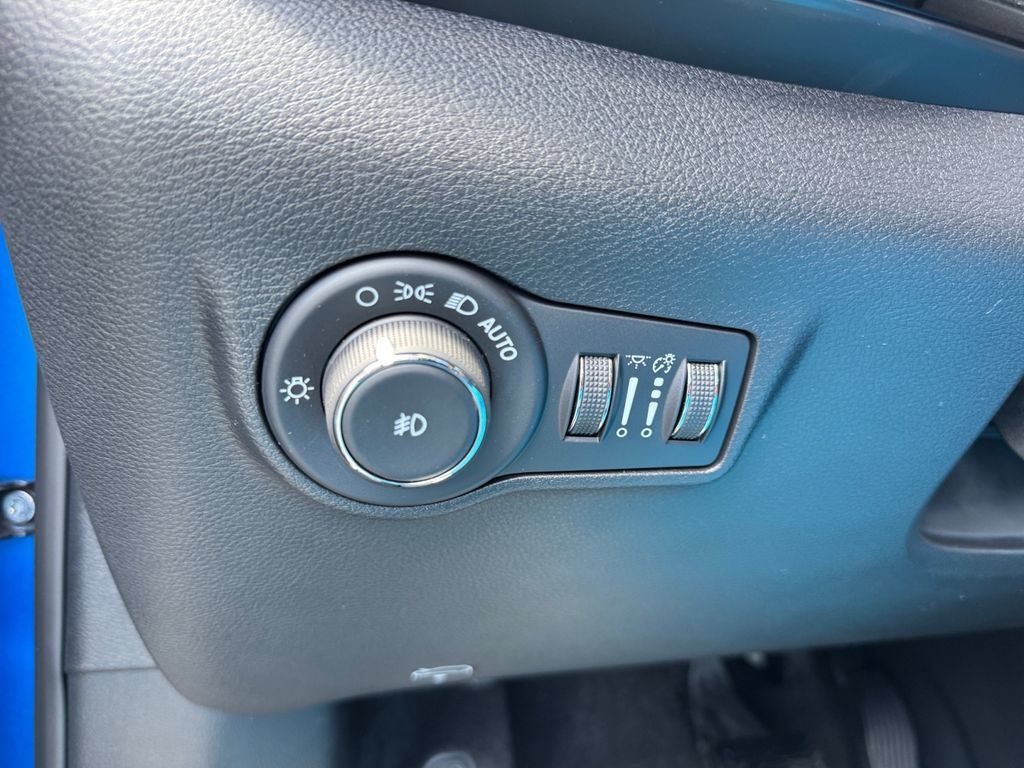 New 2025 Jeep Compass Limited w/ Sun & Sound Group AWD/4WD image 20
