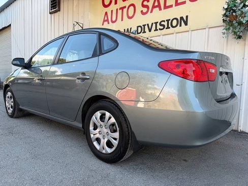 Used 2010 Hyundai Elantra GLS FWD image 7