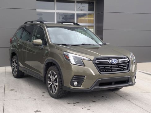 Used 2022 Subaru Forester Limited w/ Popular Package #2 image 3