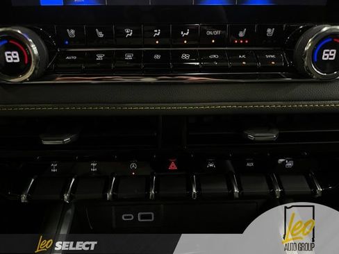 Used 2023 Chevrolet Colorado ZR2 w/ ZR2 Convenience Package III AWD/4WD image 16