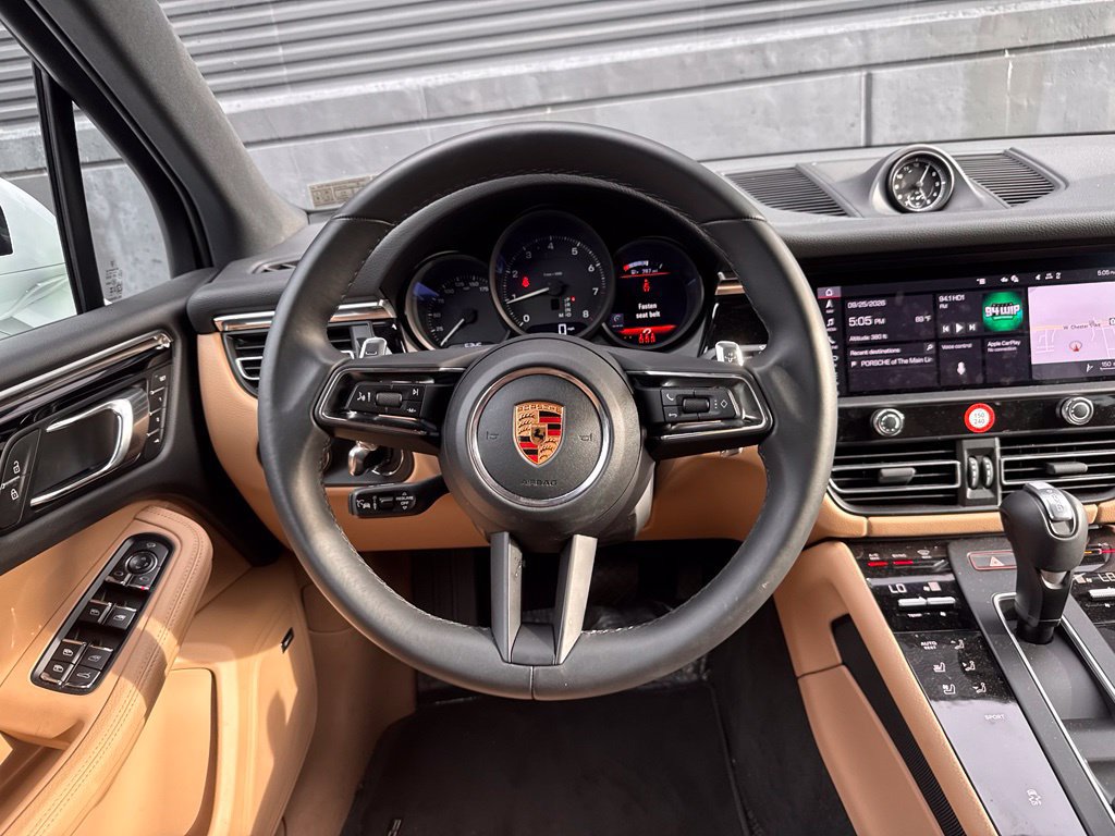 Certified 2026 Porsche Macan AWD/4WD image 24