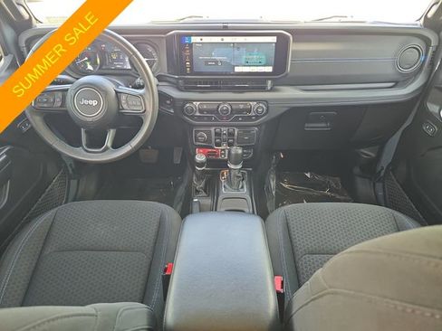 Used 2024 Jeep Wrangler Unlimited Rubicon 4xe AWD/4WD image 9