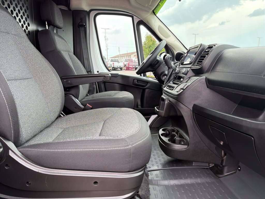 Used 2025 RAM ProMaster 2500 w/ U-Haul Equipment Group FWD image 18