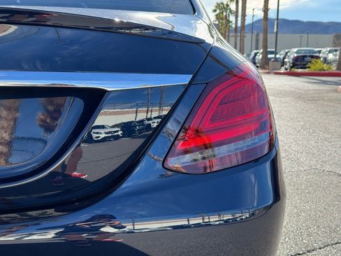 Used 2019 Mercedes-Benz C 300 Sedan image 18