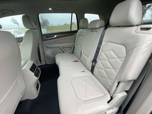 New 2026 Volkswagen Atlas SE FWD image 12
