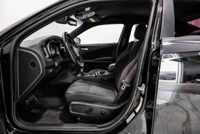 Used 2018 Dodge Charger R/T RWD image 5