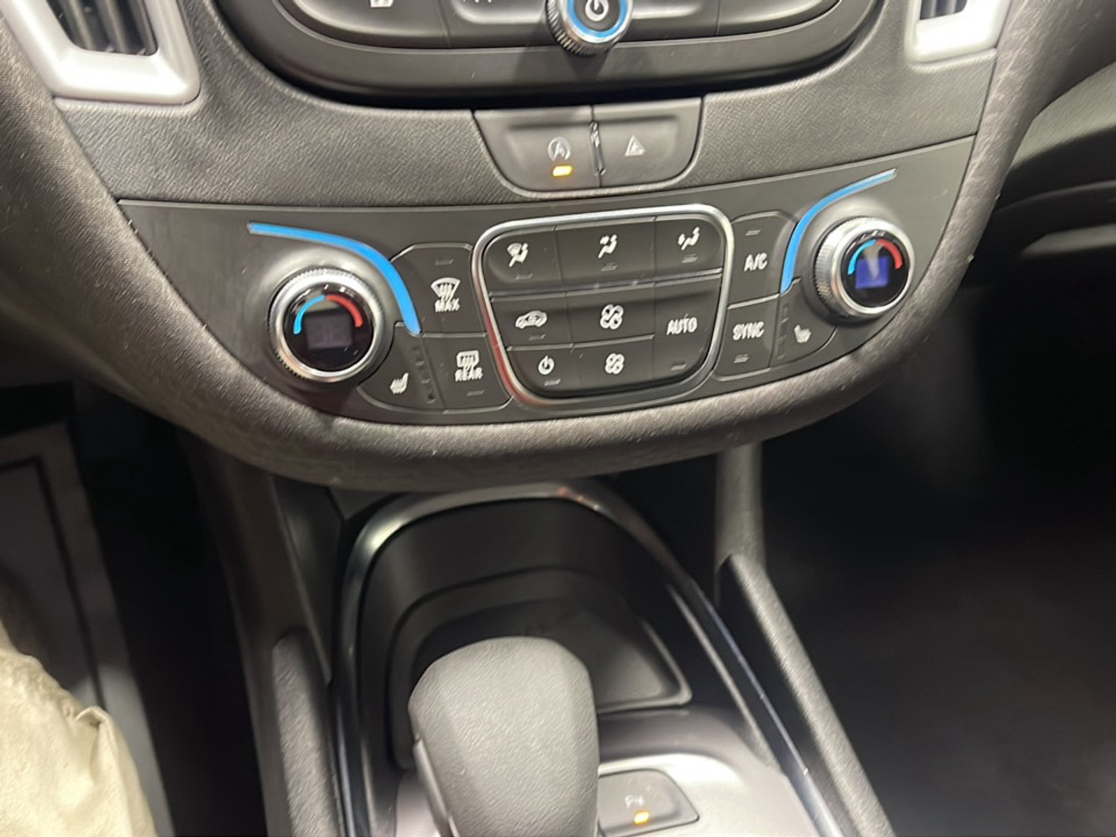 Used 2024 Chevrolet Malibu LT FWD image 10