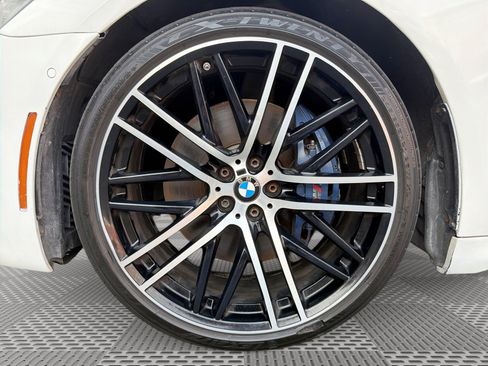 Used 2018 BMW 750i w/ Executive Package RWD image 19