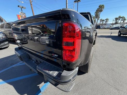 Used 2022 Chevrolet Colorado LT w/ LT Convenience Package image 9