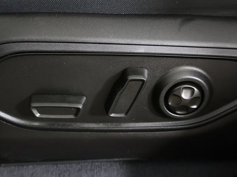 Used 2023 Jeep Grand Cherokee L Laredo AWD/4WD image 34