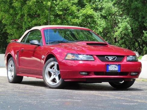 Used 2004 Ford Mustang GT RWD image 16
