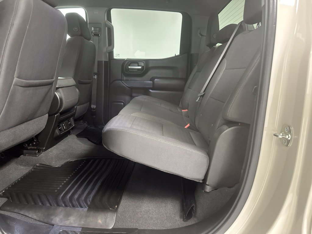Used 2026 Chevrolet Silverado 1500 Custom w/ LPO, Dark Essentials Package AWD/4WD image 19