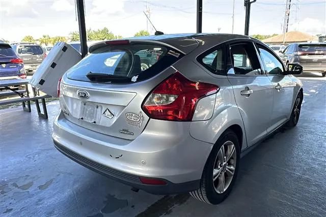 Used 2014 Ford Focus SE w/ Interior Protection Package FWD image 9