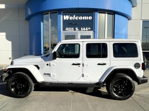 Used 2022 Jeep Wrangler Unlimited Sahara image 1