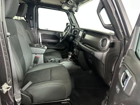 Used 2023 Jeep Wrangler Unlimited w/ Cold Weather Group image 28