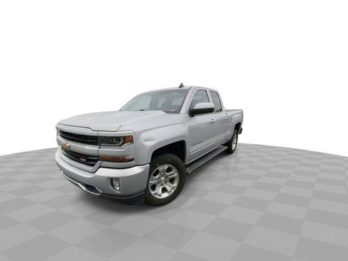 Used 2018 Chevrolet Silverado 1500 LT w/ All Star Edition image 4