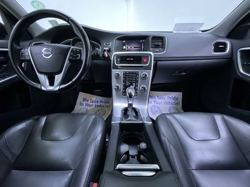 Used 2018 Volvo S60 T5 Inscription Platinum image 17